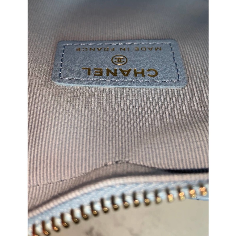 ❌❌ NEW CHANEL 22S Mini Heart Bag CC light blue Lambskin Leather Crossbody bag - Picture 12 of 15